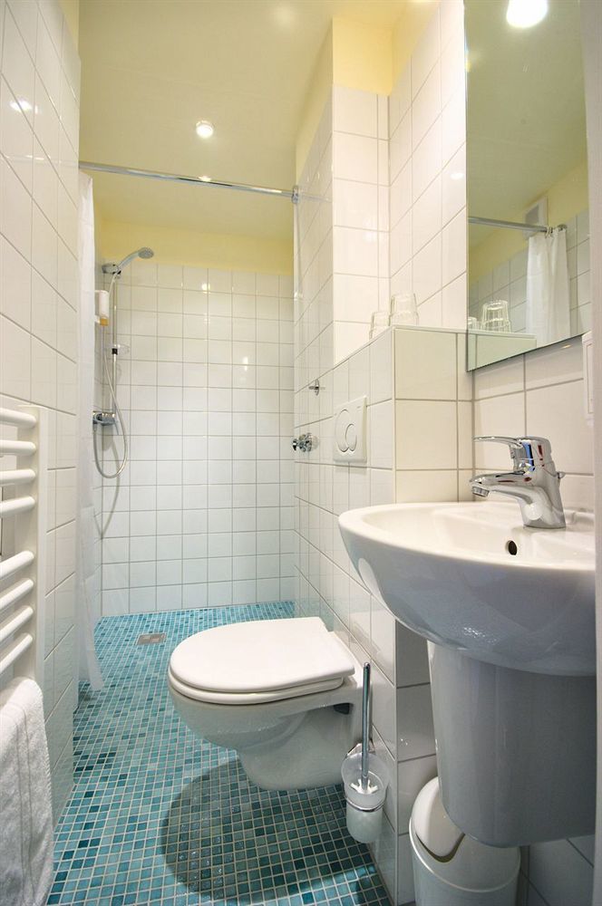 Hotel Wiking Kiel Bagian luar foto